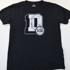 Detroit Pistons Letterman T-Shirt Large NBA
